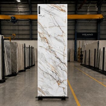 Calacatta Luxe 15 mm (80x300 cm) VIZANO