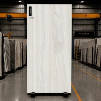 Piedra Sinterizada Glacier White Jade (Vizano Formato 120x270 cm)